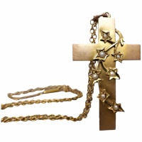 antique-edwardian-9k-gold-ivy-leaf-cross-pendant-necklace